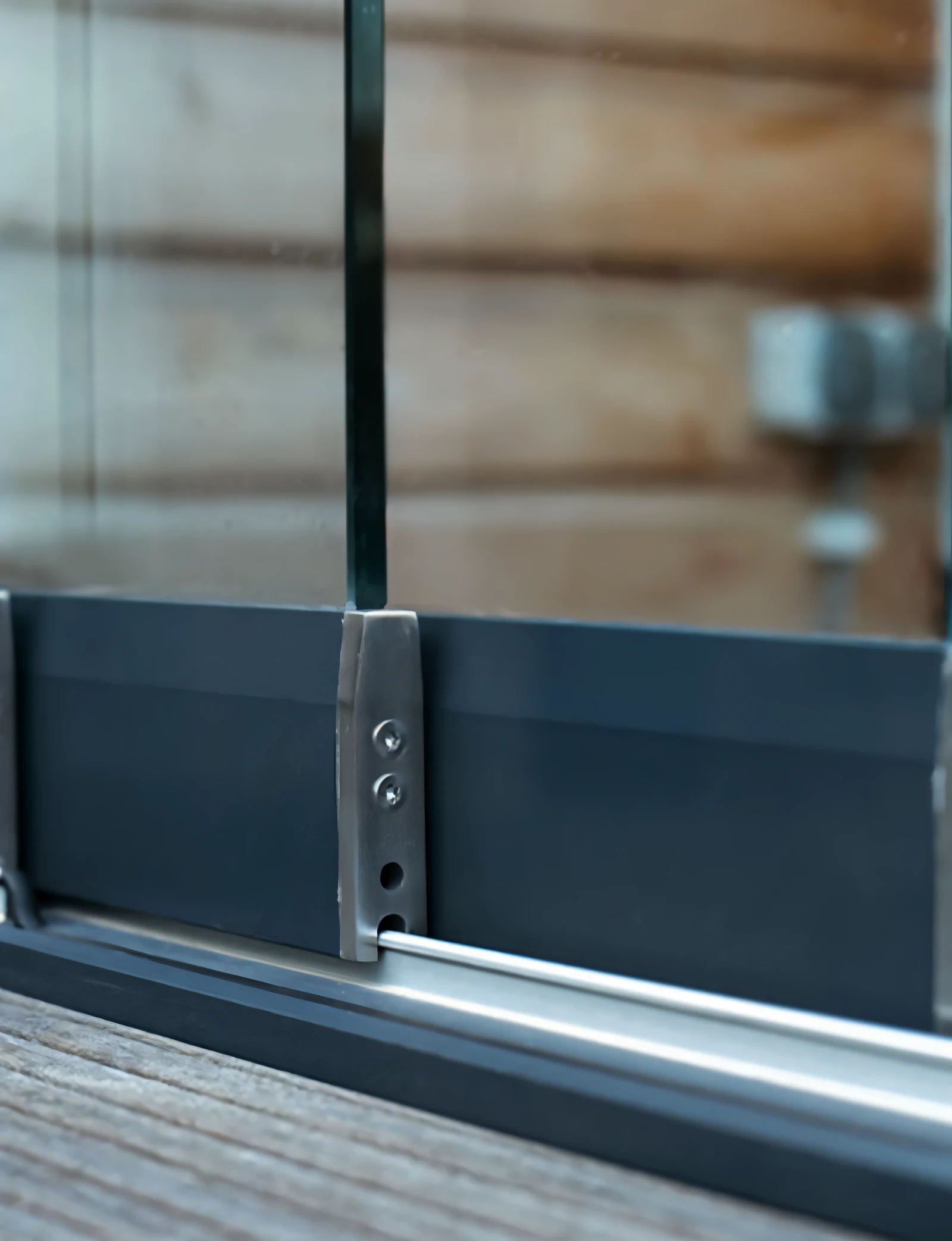 Laufschiene und Rollen-Halterung im Detail: kugelgelagert, sauber ins Aluminium-Profil integriert.