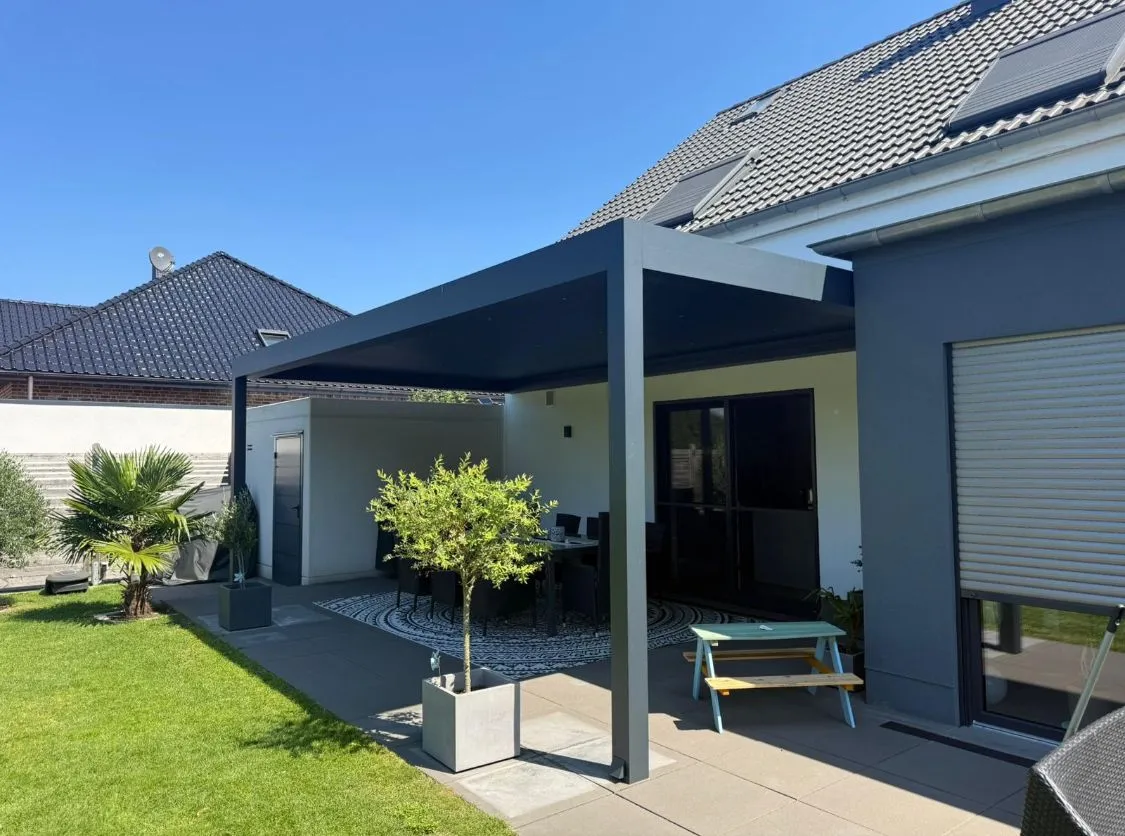 Terrassenüberdachung am Eigenheim, Schlanke Profile, klare Linie